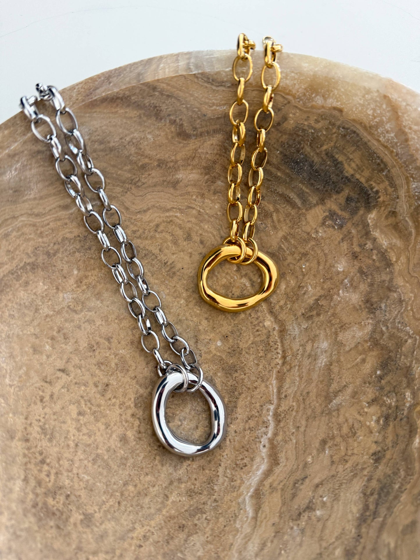 SCOTTY NECKLACE