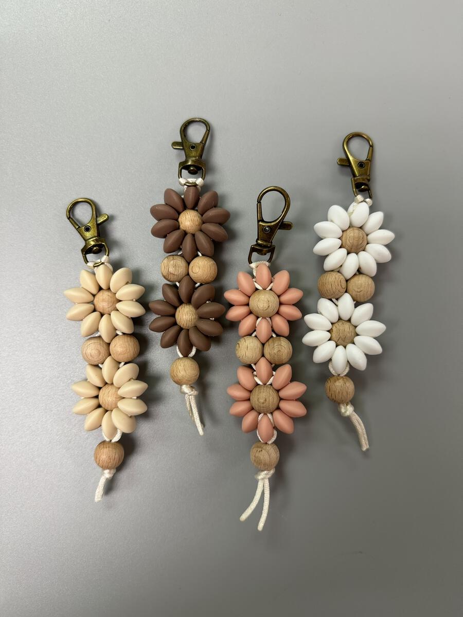 Daisy Keychain